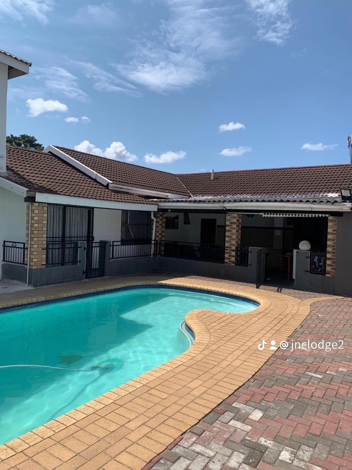 Jnc Lodge 理查兹湾 外观 照片